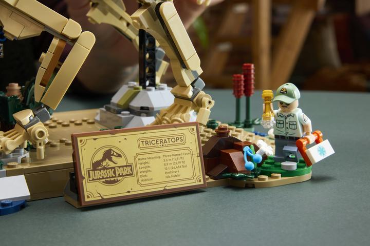 Produktbild LEGO Dinosaurier-Fossilien: Triceratops (77985, LEGO Jurassic World)