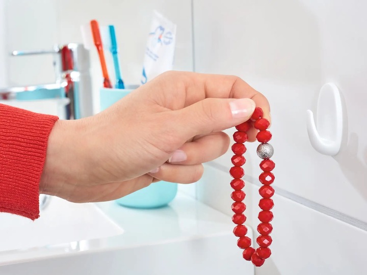 Actual product image tesa Powerstrips