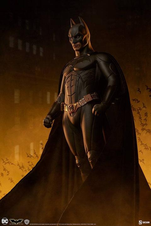 Actual product image Sideshow Batman Begins statuette Premium Format Batman 65 cm