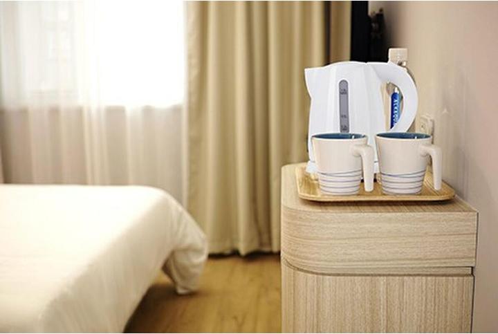 Actual product image Adler AD 1272 Kettle hazelnut (1 l)