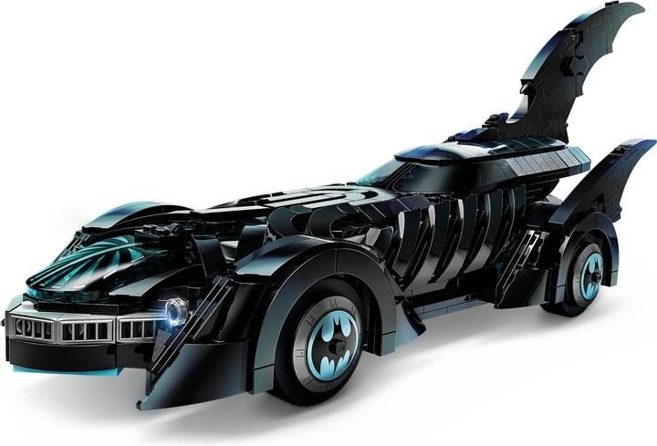 Actual product image LEGO Batman Forever Batmobile (76304, LEGO DC)