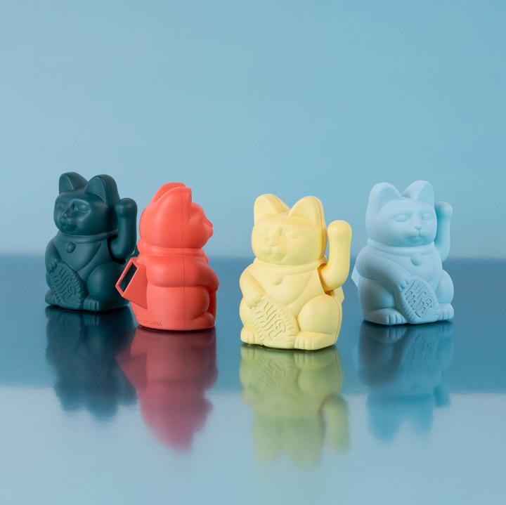 Actual product image Donkey Products Lucky Cat Solar Winkekatze hellblau 6,5cm