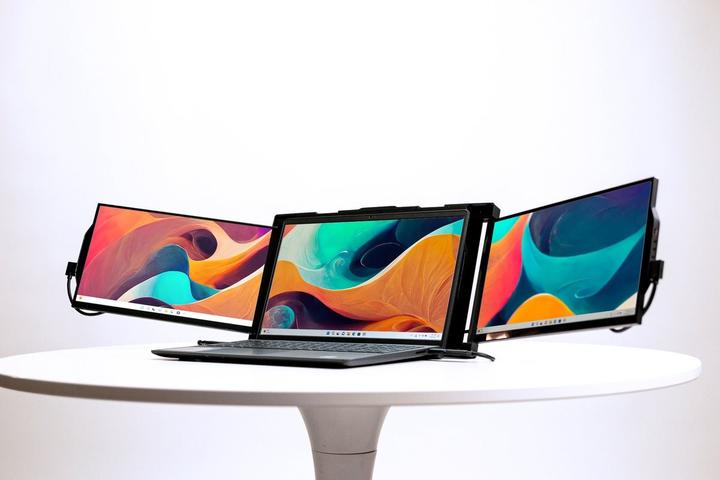 Actual product image Mobile Pixels Trio 2.0 (1920 x 1080 pixels, 13.30")