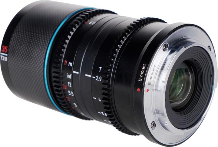 Actual product image Sirui Saturn 35mm T2.9 1.6x anamorphic carbon full-frame lens Fuji X-Mount X35N (Fujifilm X, full size)