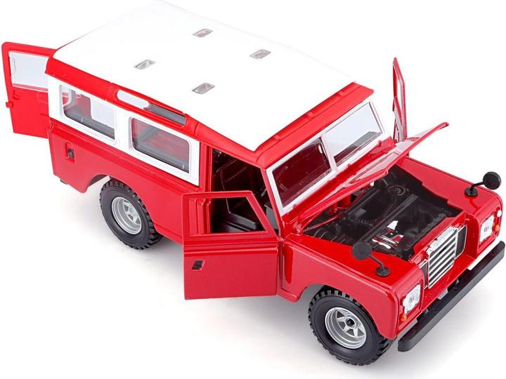 Actual product image Bburago Land Rover Series II 1/24 red