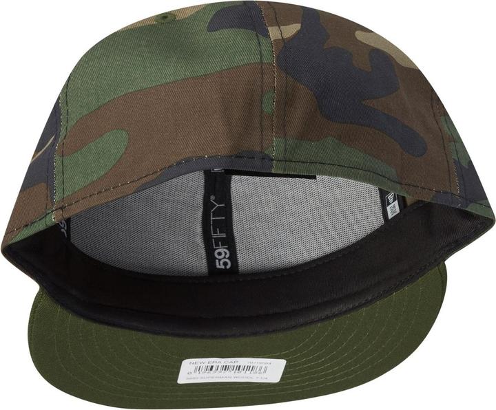 Actual product image New Era 59Fifty Fitted Cap - SUPERMAN woodland camo - 7 1/8 (7 1/8)
