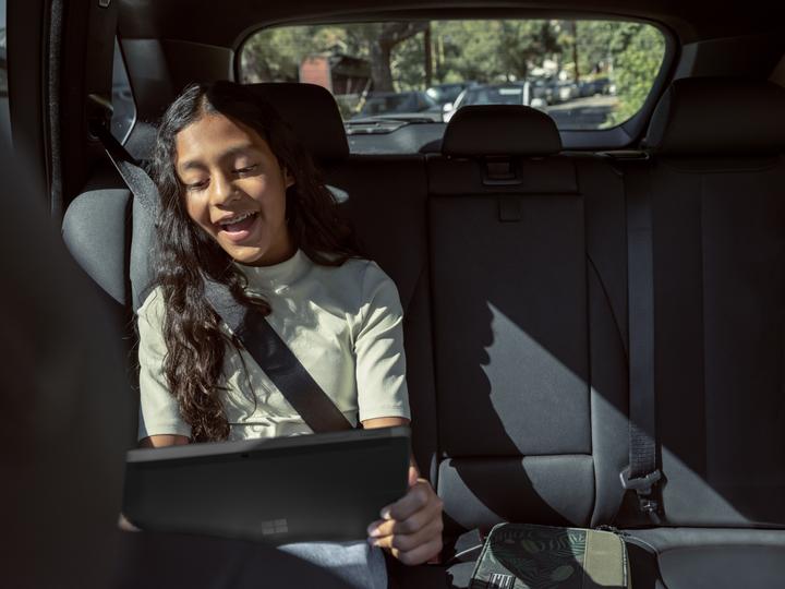 Produktbild Microsoft Surface Go 3 (10.50", Intel Core i3-10110Y, 8 GB)
