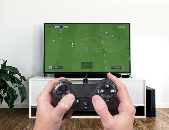 Actual product image Subsonic Pro 4 Wired Controller for PS4 Black (PS4)