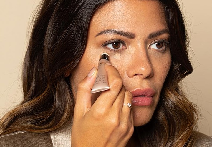 Actual product image Max Factor Radiant Lift (001)
