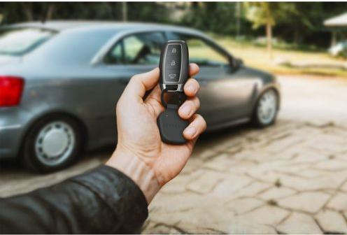 Actual product image Satechi Vegan-Leather Keychain with Find My