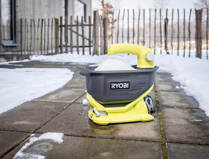 Actual product image Ryobi BatteryUniversal spreader OSS or battery