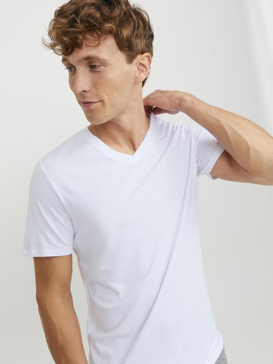 Actual product image Jack & Jones Basic V (S)