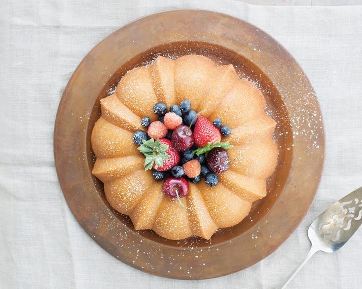 Actual product image Nordic Ware Backform Anniversary Bundt Pan - 12 Cup (26.70 cm)