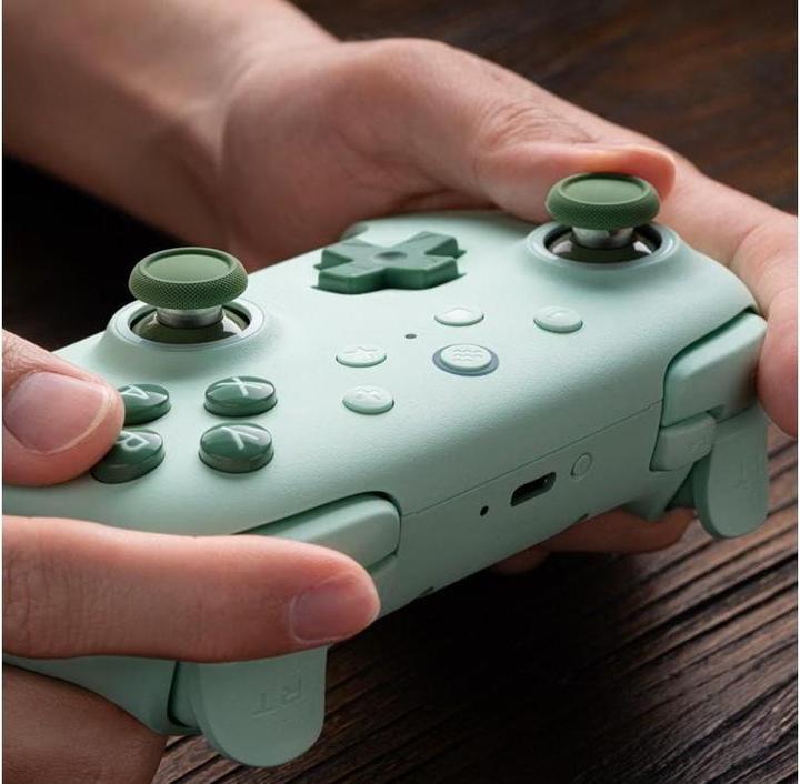 Actual product image 8bitdo Ultimate 2C Wireless (green, for Windows & Android) (PC, Android)