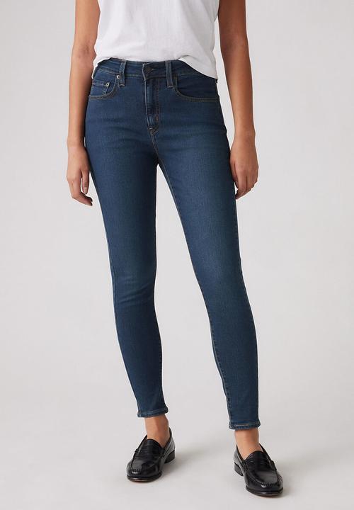 Actual product image Levis Women's Jeans (W28/L32)