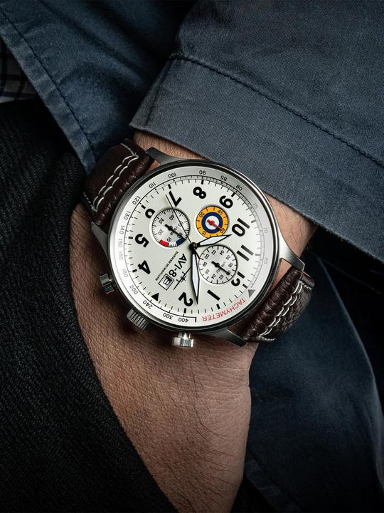 Actual product image AVI-8 AV-4011-01 Hawker Hurricane Chronograph 43mm 5ATM (Chronograph, 43 mm)