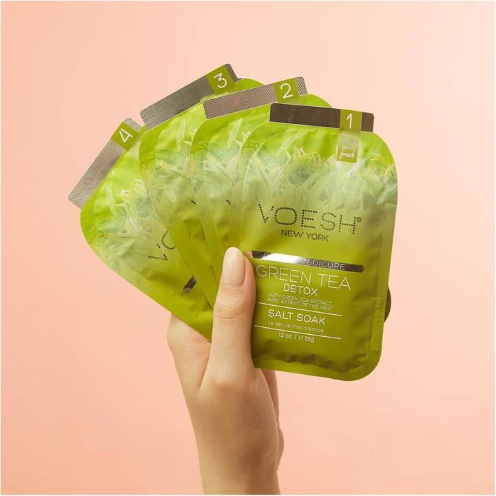 Image du produit Voesh Pedi In A Box Deluxe 4 Step Green Tea (Crème et gel pour les pieds, Masque de pied, Bain de pieds)