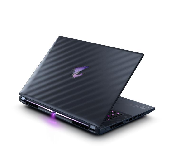 Image du produit Gigabyte Aorus Master 16 RTX 5090 (16", Intel Core Ultra 9 275HX, 32 Go, 2000 Go, CH)