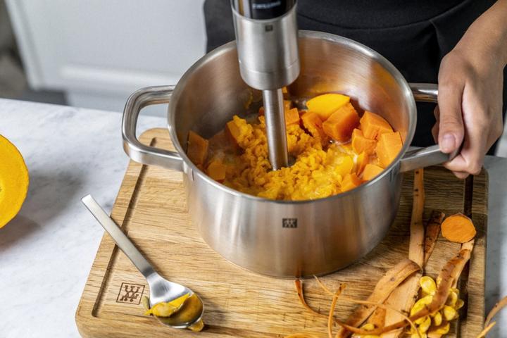 Actual product image Zwilling Enfinigy potato masher attachment