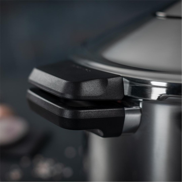 Actual product image Kuhn Rikon Duromatic (24 cm, Steam cooker, Stainless steel)