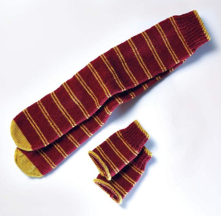 Immagine prodotto Thumbs Up Harry Potter Set di maglie e calzini Grifondoro