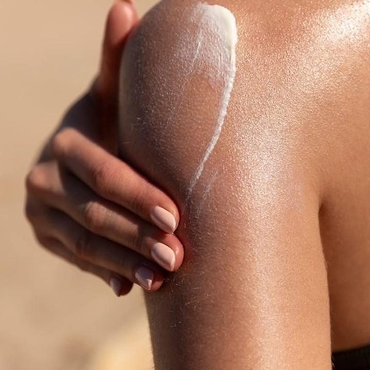 Actual product image Gatineau Tan Accelerating Lotion Enhance Natural Tanning for Face & Body 400ml (Self tanning foam, 400 ml)