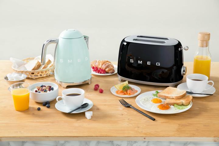 Actual product image Smeg 50's retro style with temperature control (1.70 l)