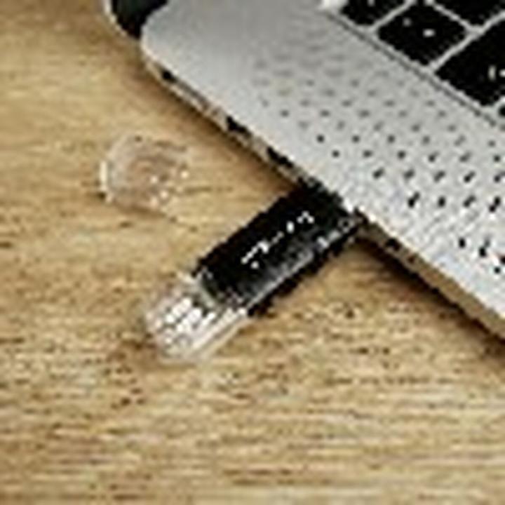 Produktbild Intenso Twin Line (32 GB, USB-C)