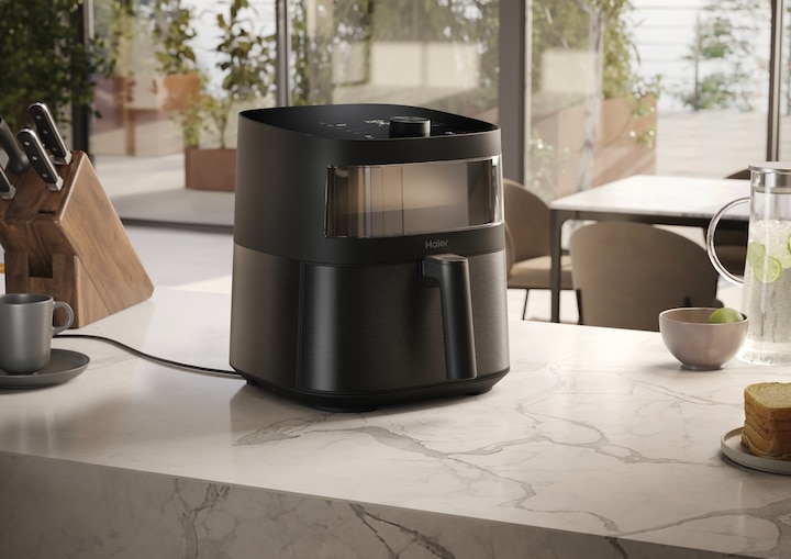 Immagine prodotto Haier Friggitrice ad aria I-Master Serie 5 Nero, Capacità 7 L, Range di temperatura 40°-200°, 9 in 1, Acce