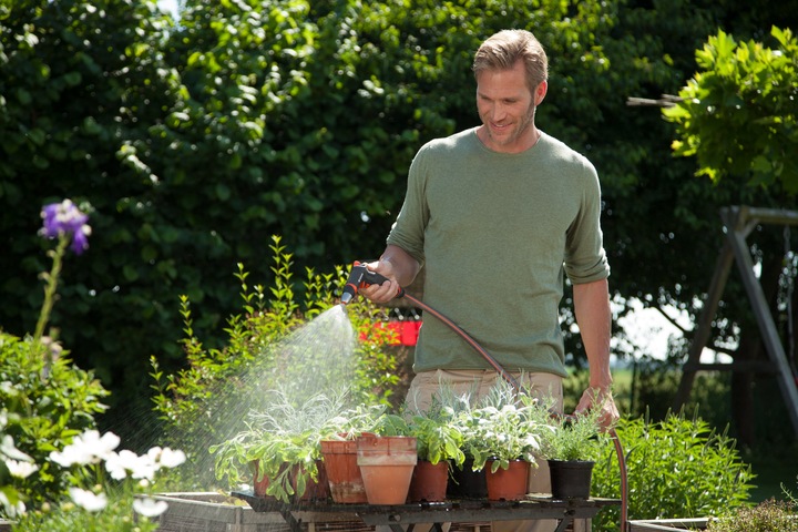 Actual product image Gardena Premium Cleaning Syringe