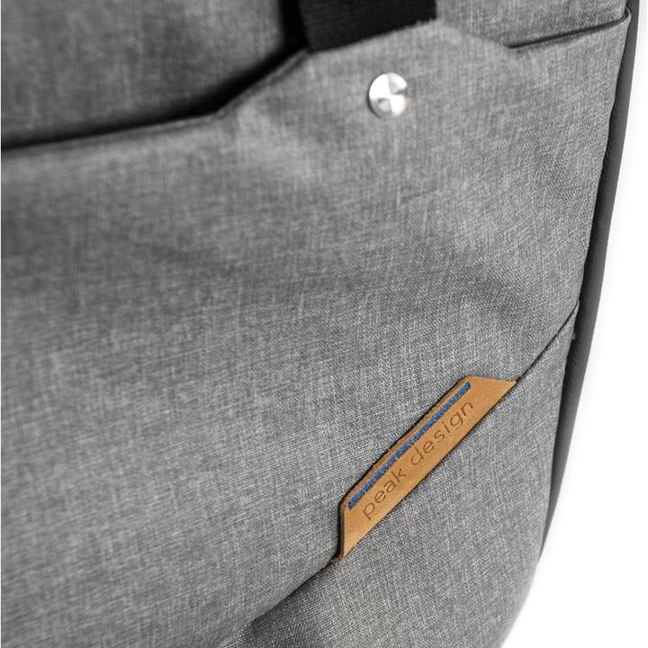 Actual product image Peak Design Everyday Tote (Camera shoulder bag, 20 l)