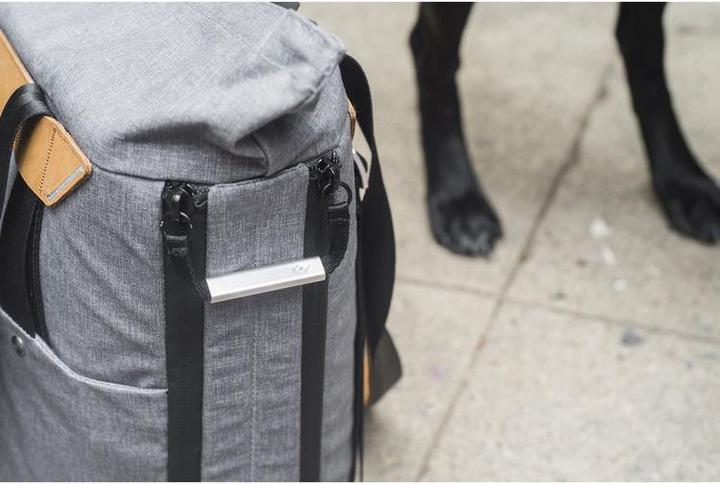 Actual product image Peak Design Everyday Tote (Camera shoulder bag, 20 l)