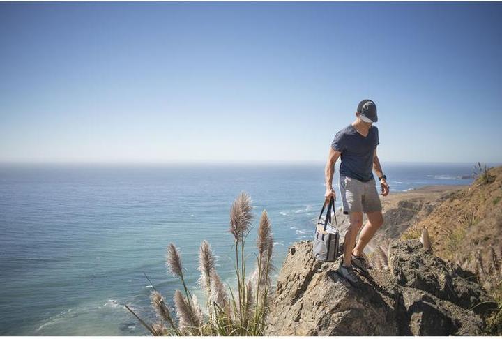 Actual product image Peak Design Everyday Tote (Camera shoulder bag, 20 l)