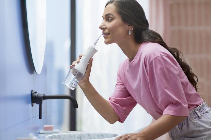 Produktbild Philips Sonicare Diamond Clean 9000 & Cordless Power Flosser 3000 (Schallzahnbürste)