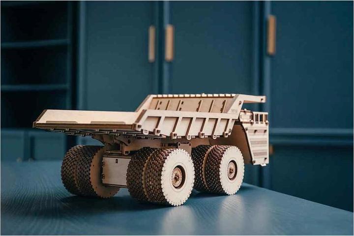 Actual product image Eco Wood Art Dump truck BelAZ 75710