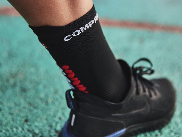 Actual product image Compressport Pro Racing Socks v4.0 Run High (35 - 38)