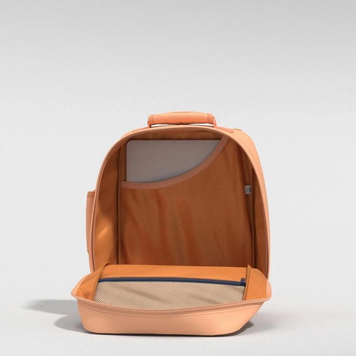 Produktbild Cabin zero Travel Daypack 39 cm Laptopfach (28 l)