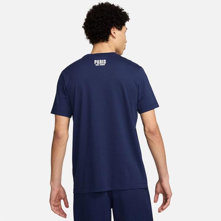Produktbild Nike Club Essential T-Shirt (M)