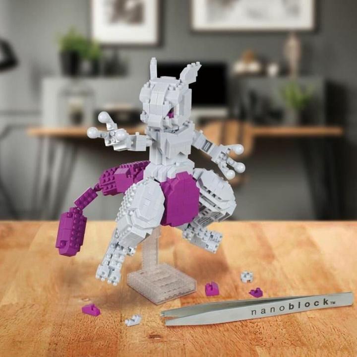 Actual product image Nanoblock Mewtu Deluxe