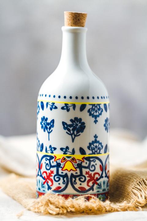 Actual product image Kitchen Craft Oil and Vinegar Bottle (640 ml)