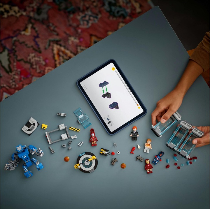 Image du produit LEGO Le laboratoire d'Iron Man : la salle des armures (76315, LEGO Super Mario)