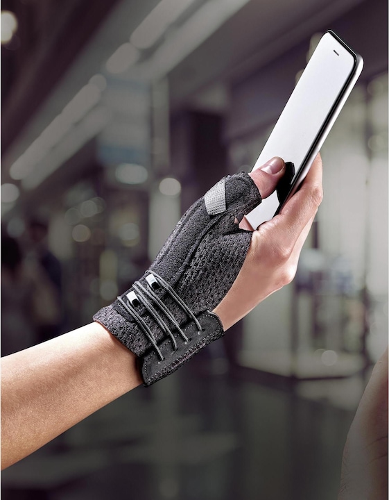 Actual product image Futuro Thumb splint (S, M)