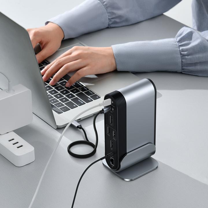 Actual product image Baseus Working Station Four-Screen Multifunctional Type-C HUB AdapterUS+EU+UK)Dark gray (USB-C, 16 ports)