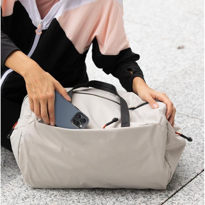 Produktbild Uniq Lyden DS (Apple iPhone 15 Pro)