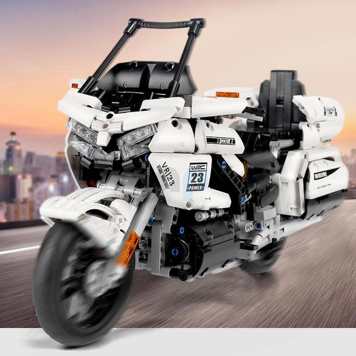 Actual product image Mould King 23001 - Gold Wing Motorcycle (1328 pieces)