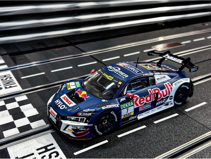 Produktbild Carrera Audi R8 LMS GT3