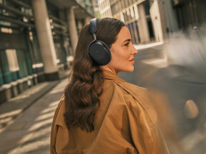 Produktbild Jabra Evolve3 85 MS + Ladestation (Kabellos, USB-C, Microsoft Teams)