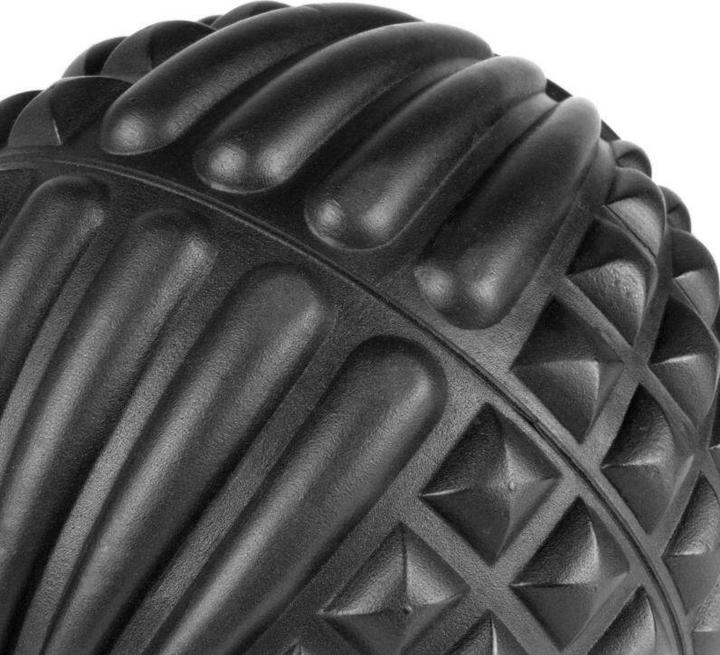 Actual product image Gaiam Massageball mit Noppen