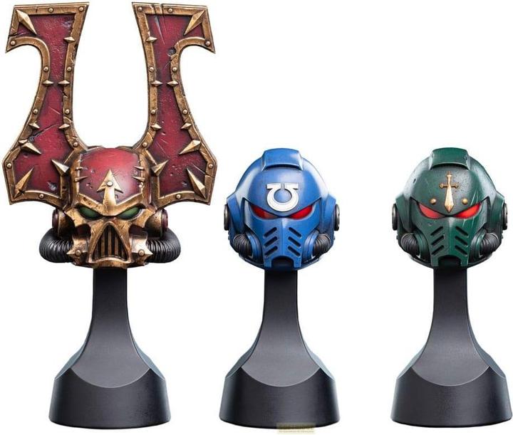 Actual product image Weta Workshop Warhammer 40,000 Replica 1/4 Ultramarines Helmet 12 cm