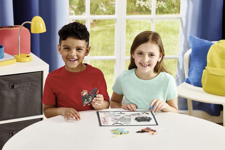 Actual product image Epoch Aquabeads Dragons Keychains Set